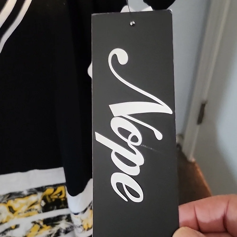 NOPE Brand "Bronx" Tee Size Medium - Picture 4 of 8